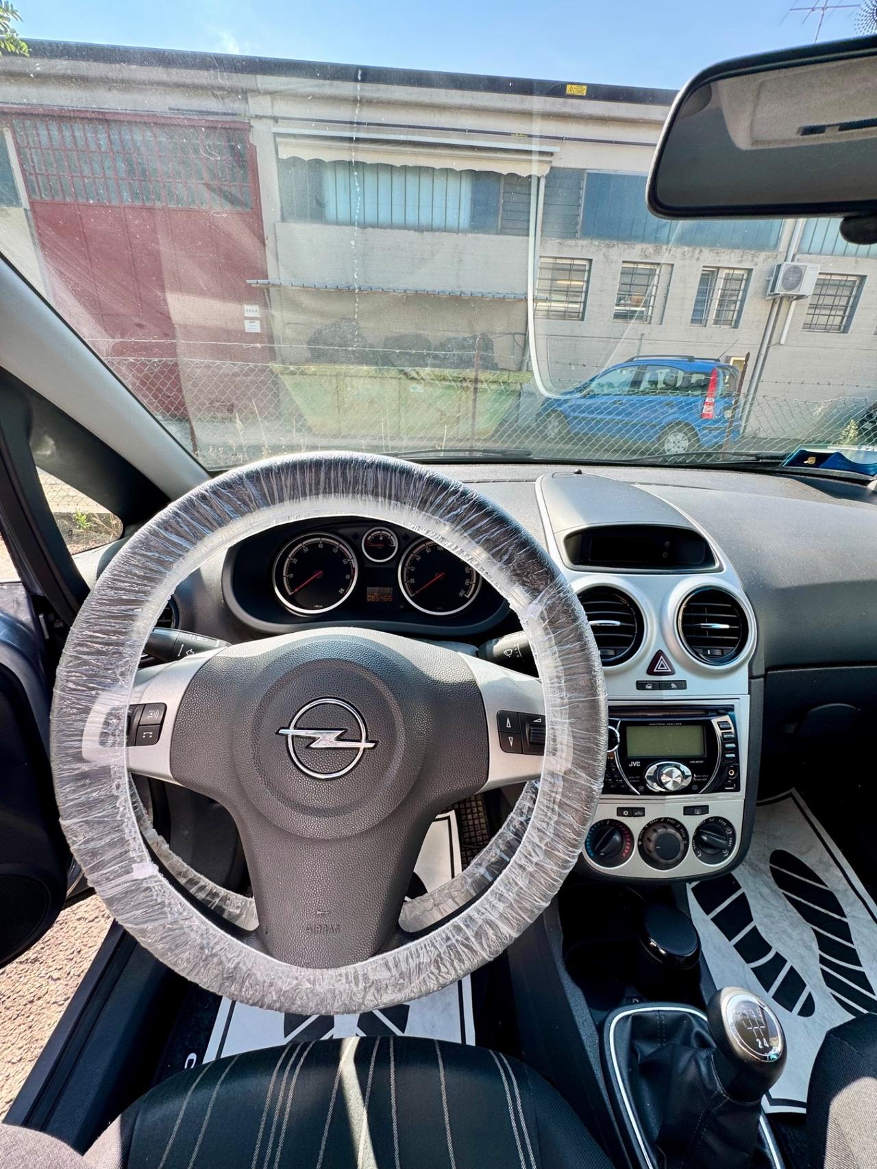 Opel Corsa 1.2 5 porte Easytronic Cosmo