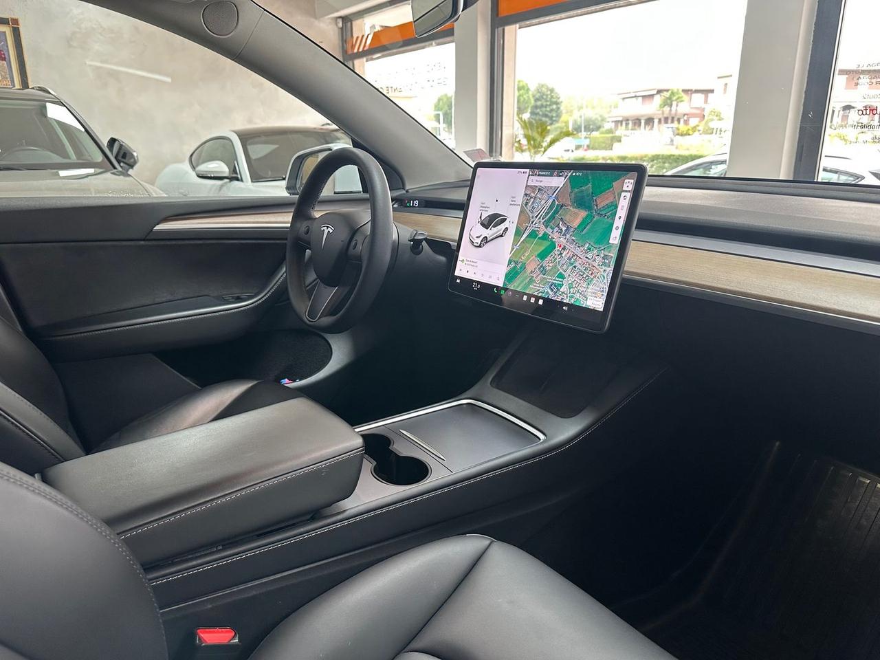 Tesla Model Y DUAL MOTOR LONG RANGE AWD Maxi #7387