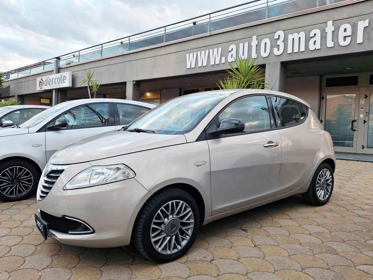 Lancia Ypsilon 1.2 69 CV 5 porte S&S Gold