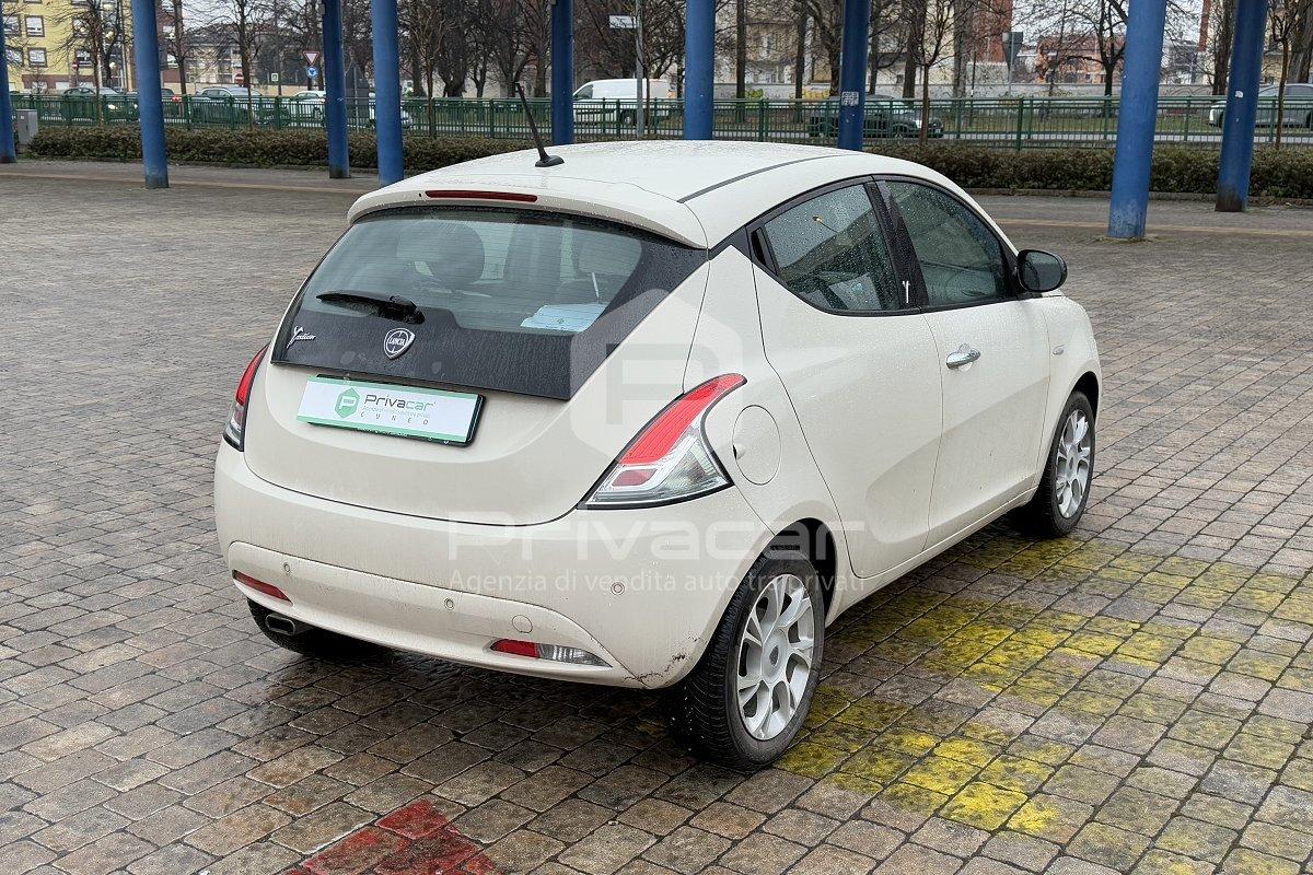 LANCIA Ypsilon 1.2 69 CV 5 porte Silver