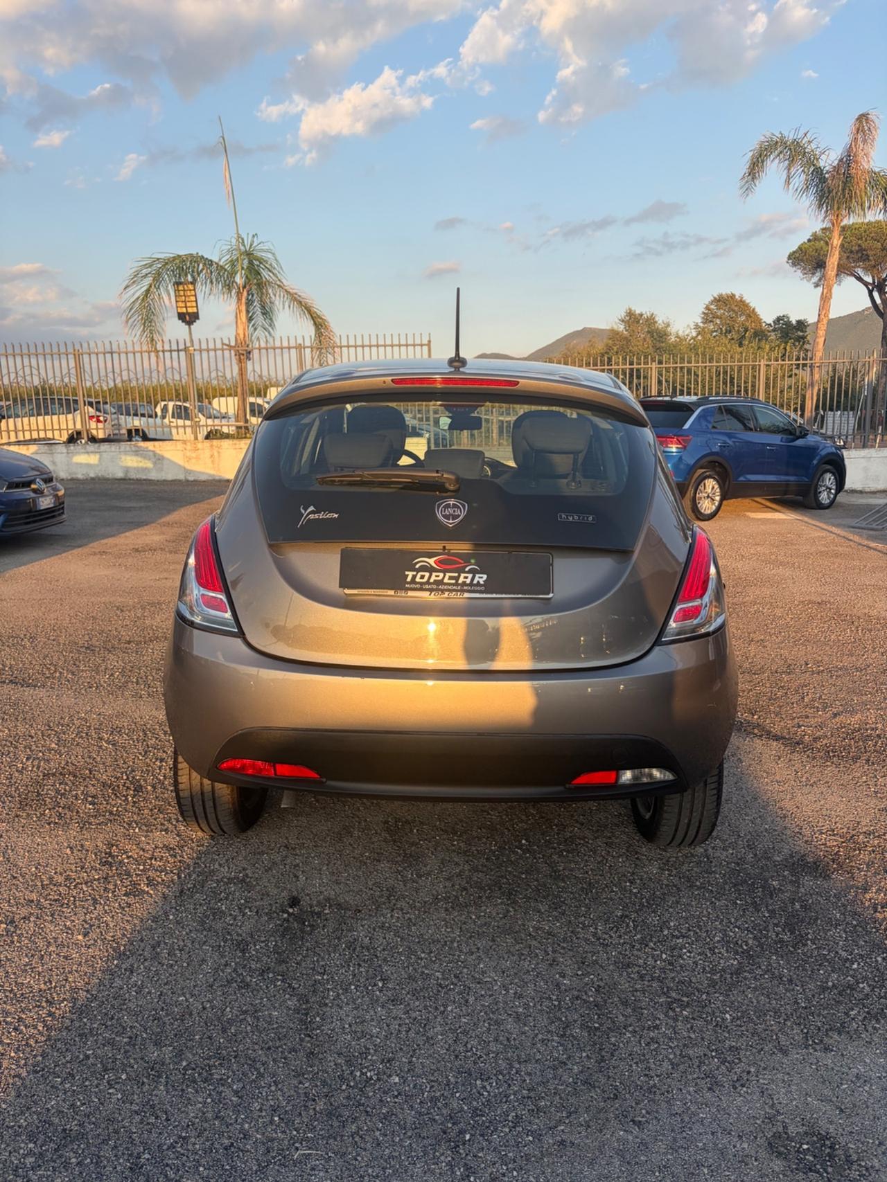Lancia Ypsilon 1.0 FireFly 5 porte S&S Hybrid Silver Plus