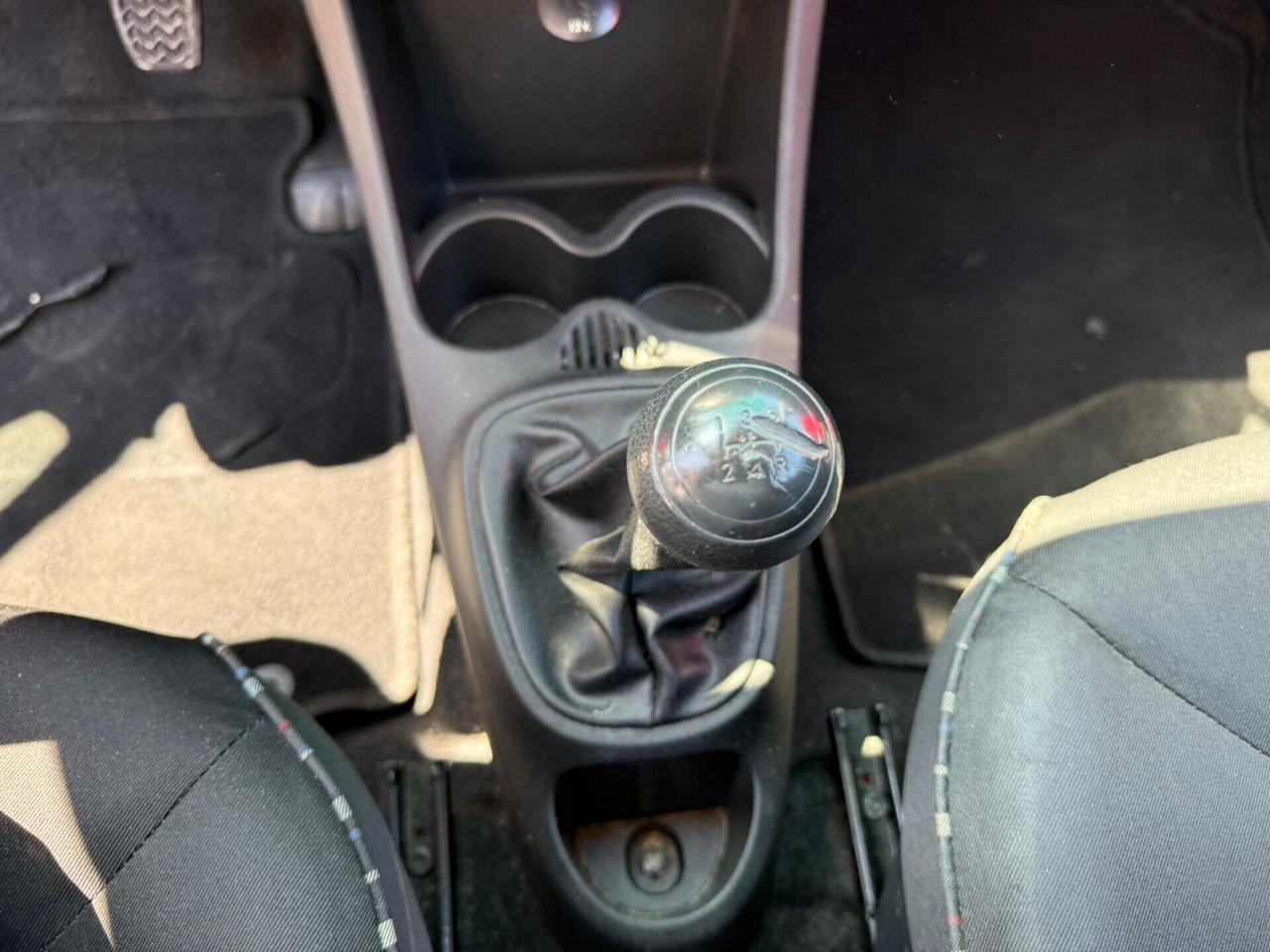 Citroen C1 1.0 5 porte Attraction - NEOPATENTATO - ANNO 02 / 2013