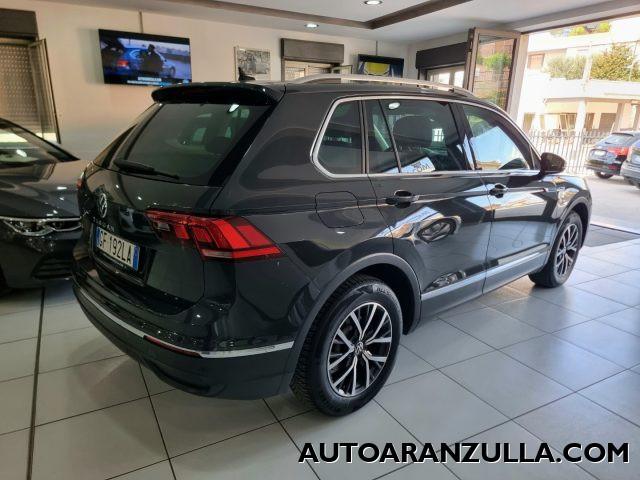 VOLKSWAGEN Tiguan NEW 2.0 TDI 150CV SCR DSG Life - Fari a Led