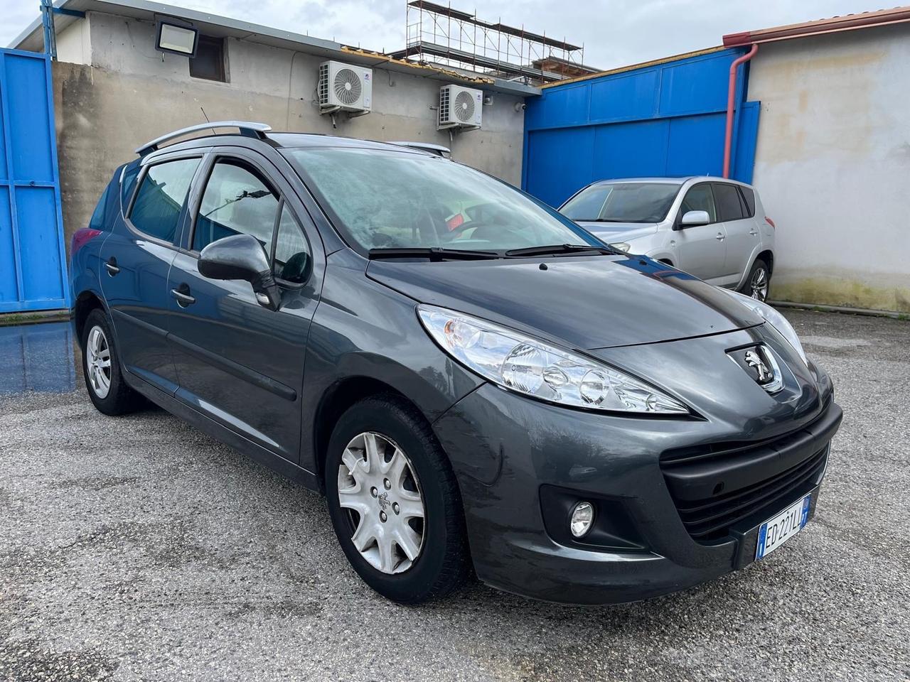 Peugeot 207 s.w-1.6 hdi-full-2010