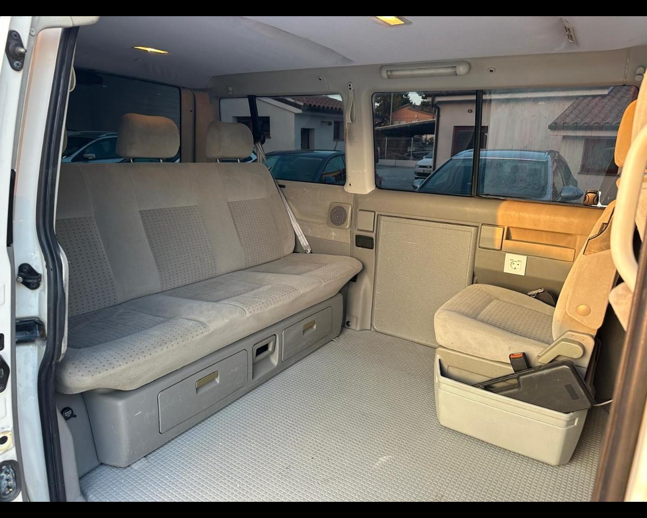 VOLKSWAGEN Transporter 4ª s. - Transp. 2.5 TDI/150CV cat Multivan