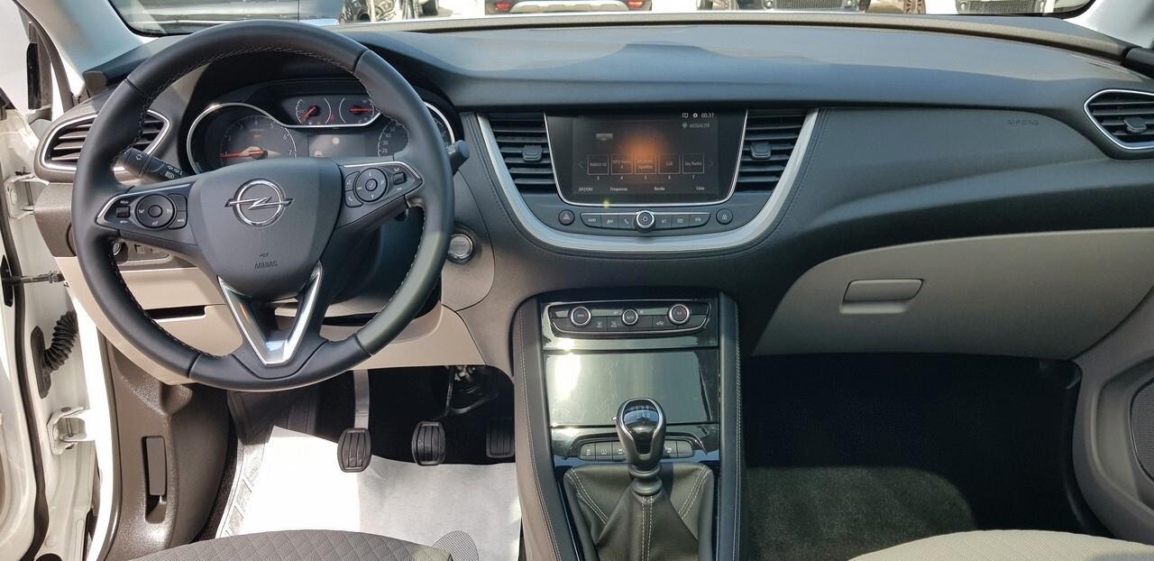 Opel Grandland X NEW 1.2 DGI TURBO 12V - 130 cv - 6 Marce *INNOVATION*