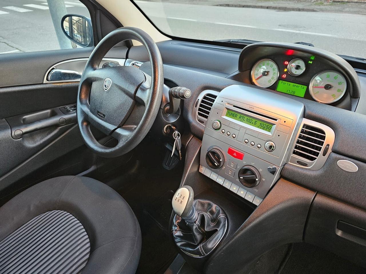 Lancia Ypsilon 1.2 60cv Argento*Clima*5Posti*Neopatentati*