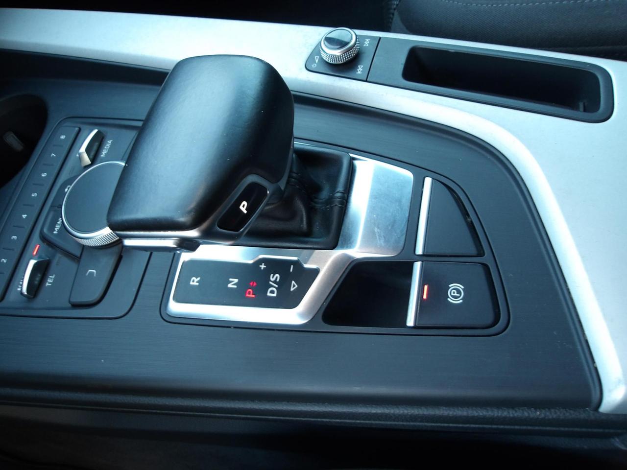 Audi A4 Avant 35 2.0 tdi Design 150cv s-tronic