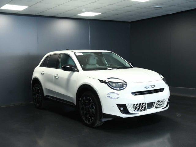 FIAT 600 Hybrid DCT MHEV La Prima #VARI COLORI