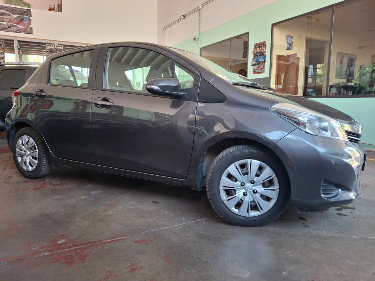 Toyota Yaris 1.0 5 porte Lounge