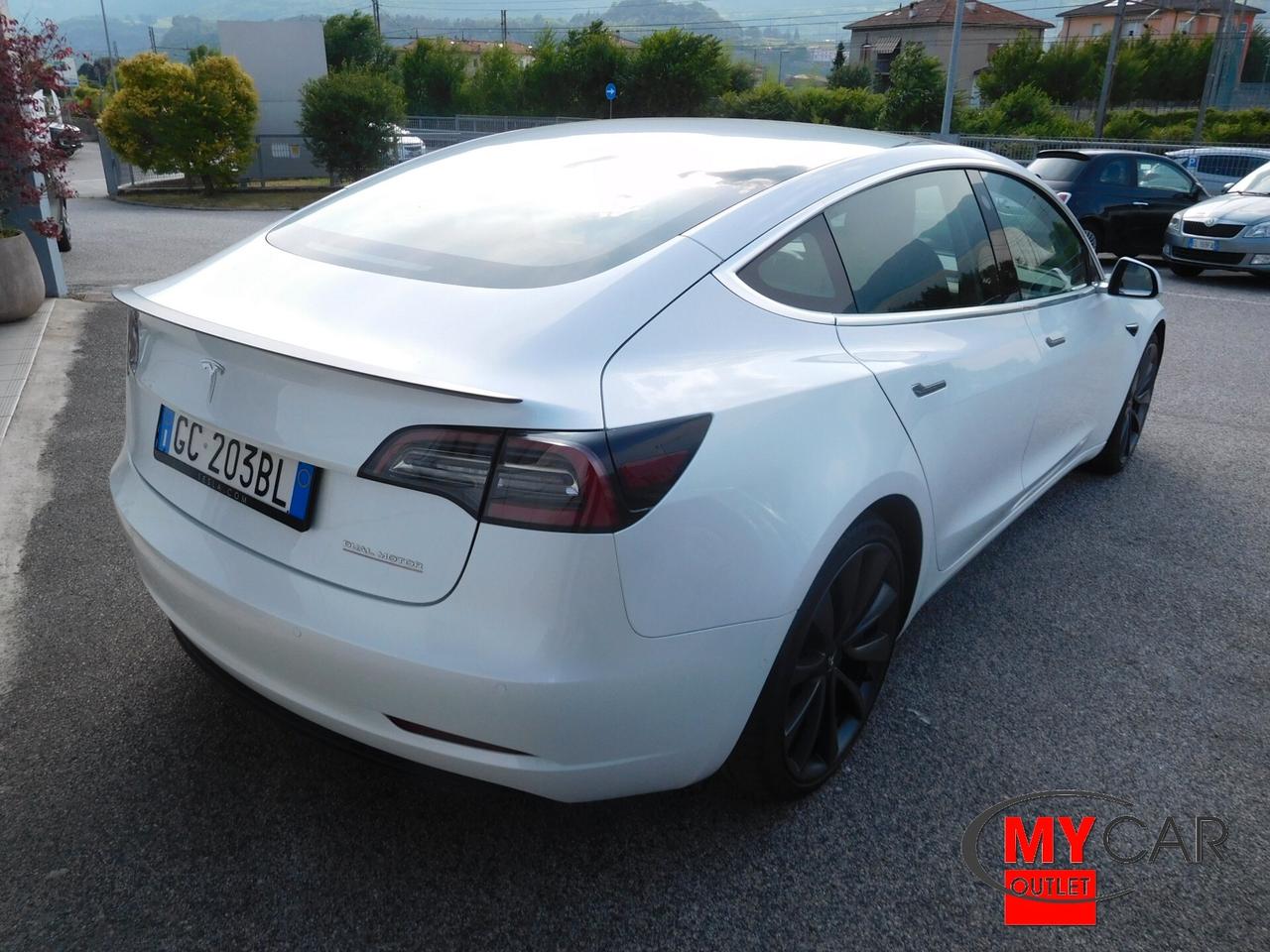 Tesla Model 3 Long Range Performance AWD