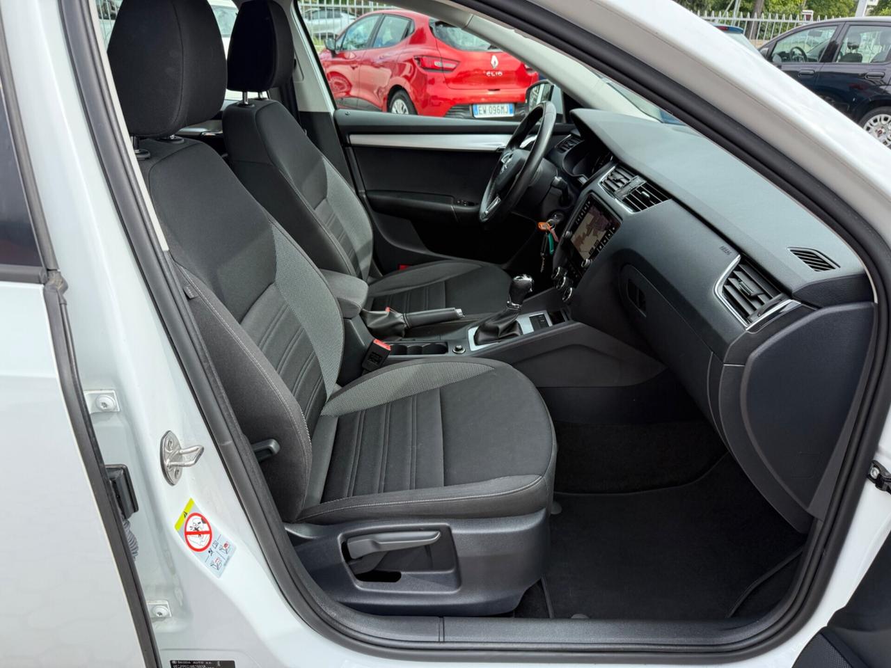 Octavia 2.0 TDI SCR 150 CV DSG Wagon Ambition
