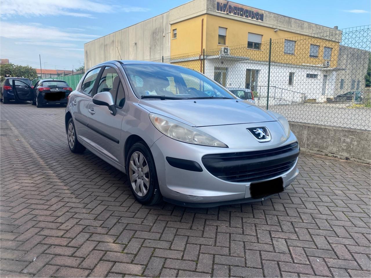 Peugeot 207 1.4 8V 75CV 5p. X Line neopatentati