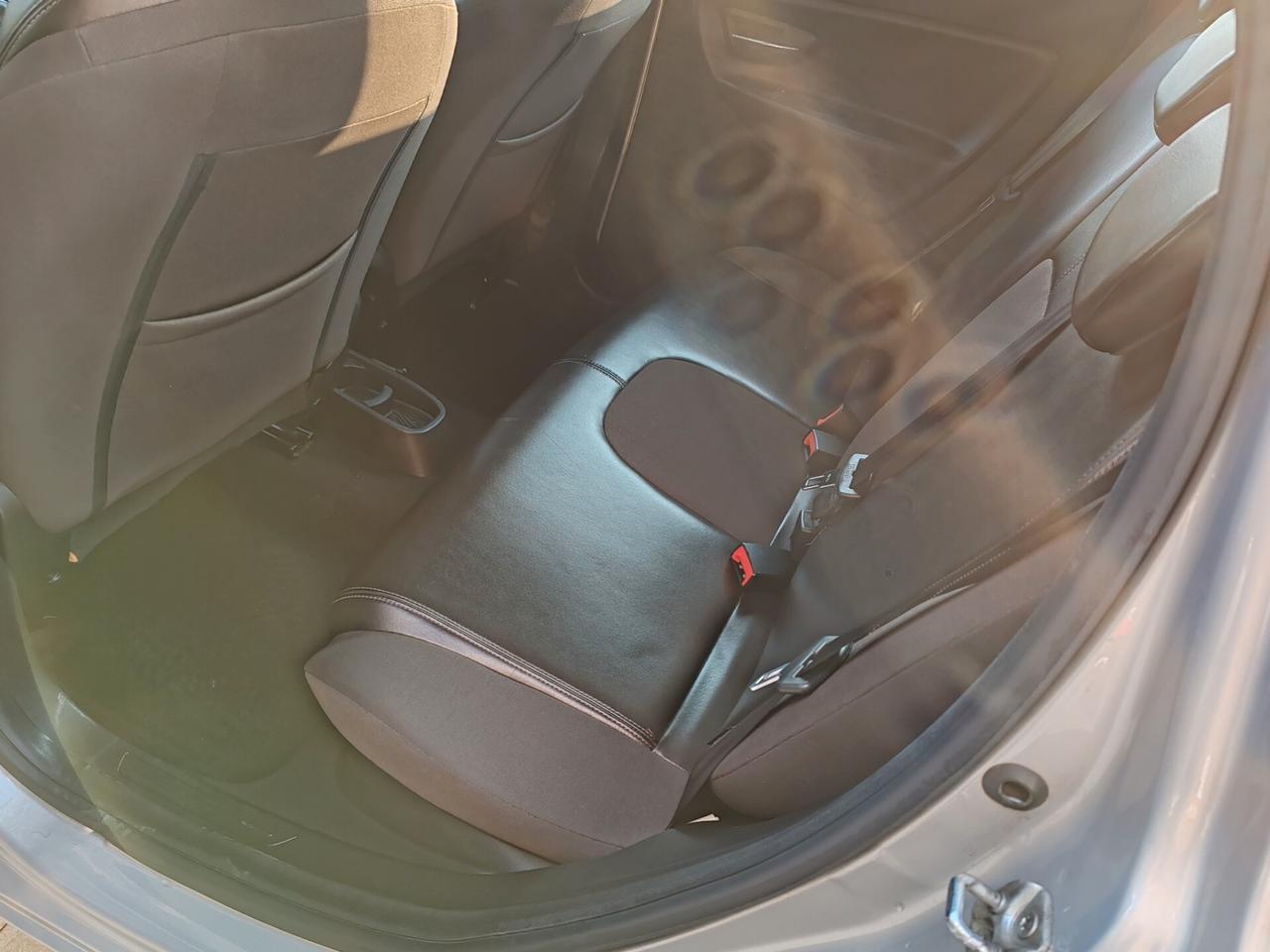 Lancia Ypsilon 1.2 BENZINA GPL