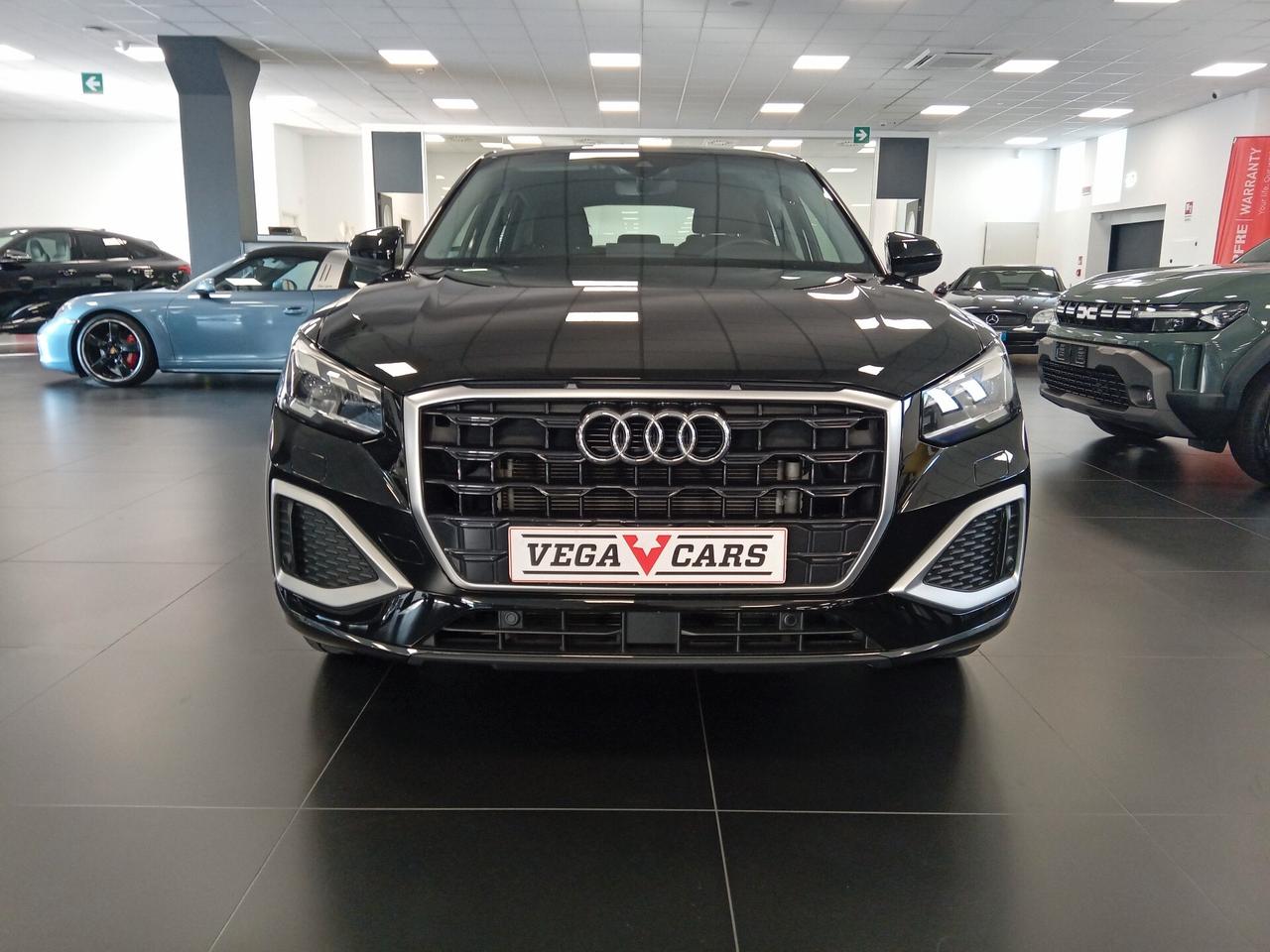 Audi Q2 30 TFSI Business Advanced