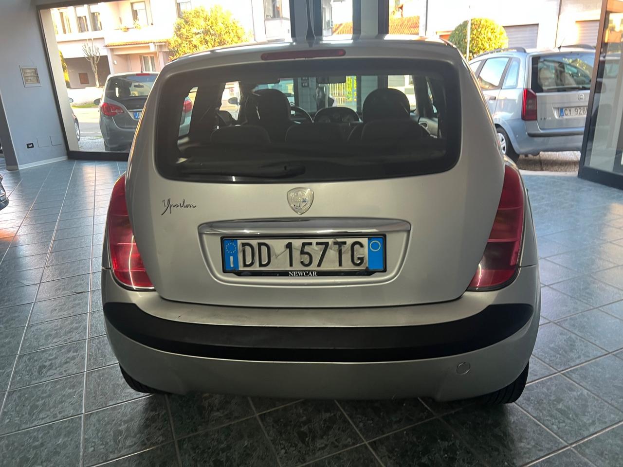 Lancia Ypsilon 1.2 Argento