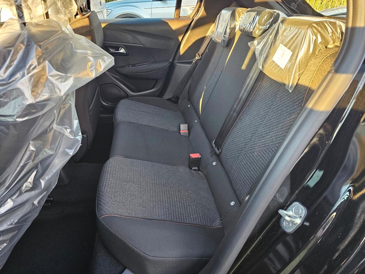 Peugeot 208 PureTech 100 Style KM 0