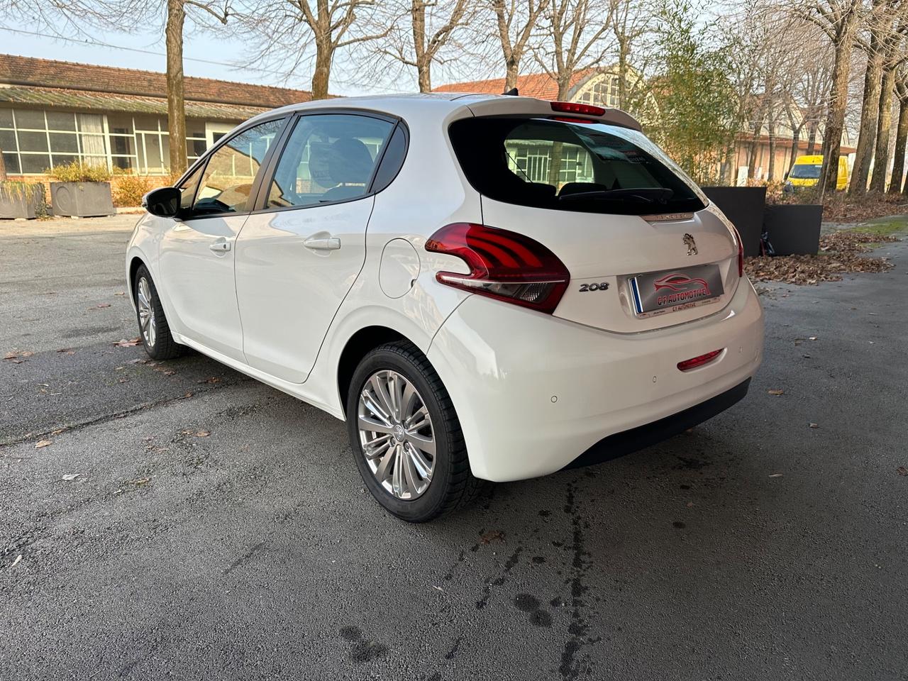 Peugeot 208 BlueHDi 100 S&S 5 porte Allure