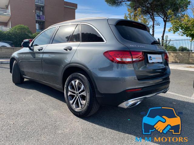 MERCEDES-BENZ GLC 220 d 4Matic Business