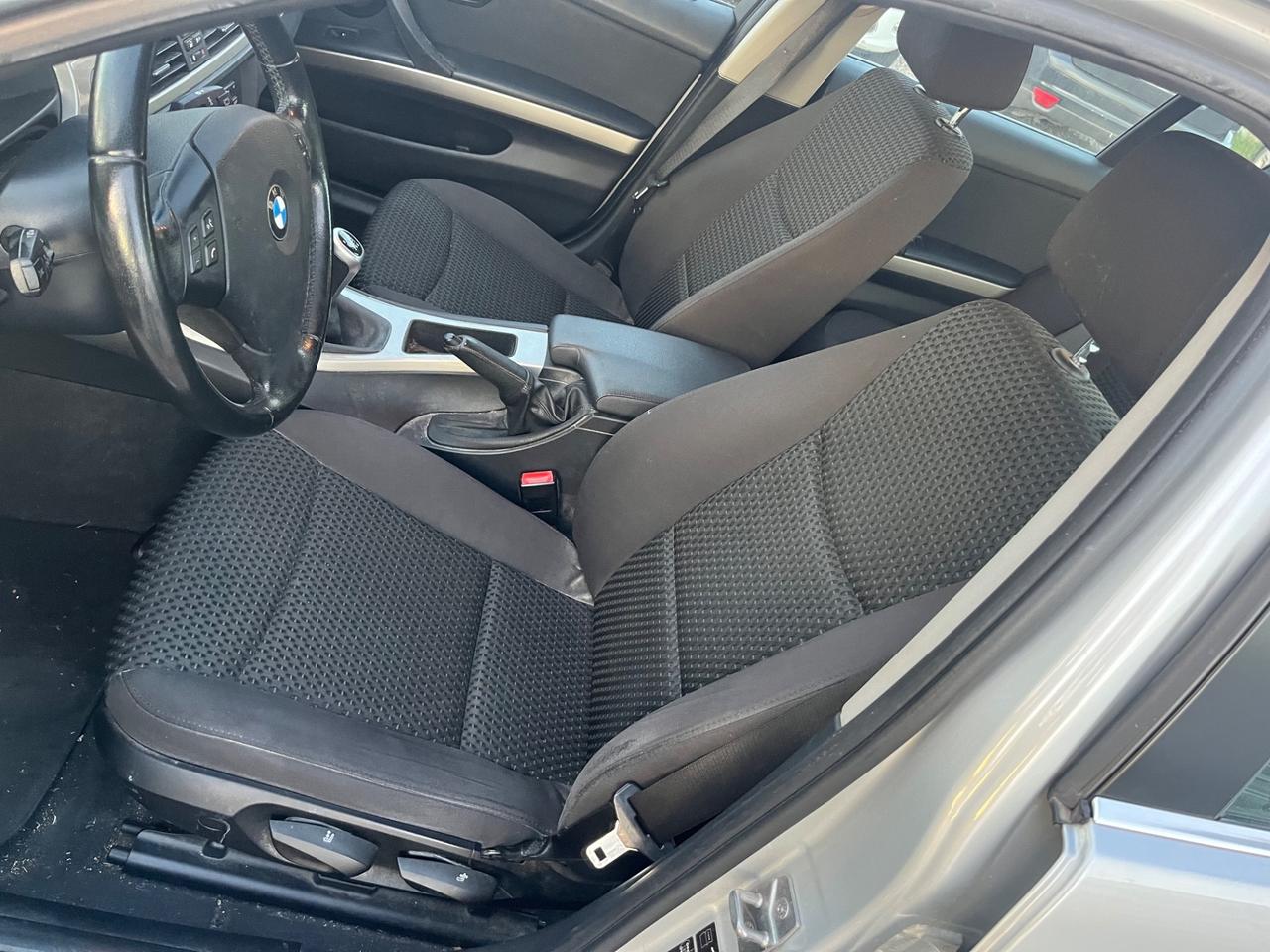 Bmw 318 318d 2.0 143CV cat MSport 2012