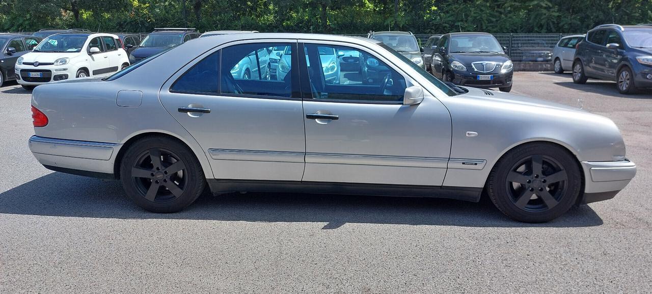 Mercedes-benz E 200 cat Avantgarde