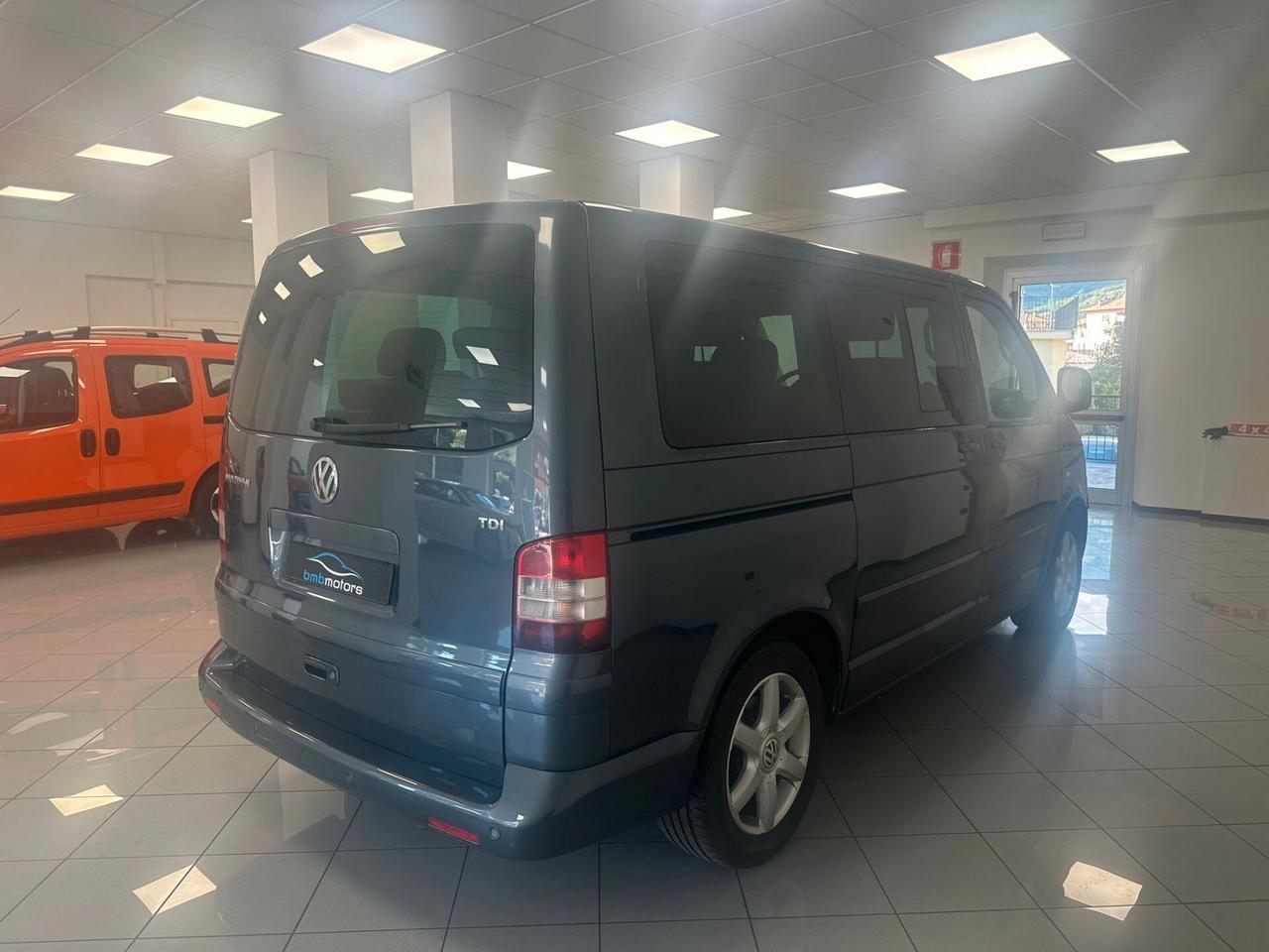 Volkswagen Multivan 2.5 TDI/174CV Highline