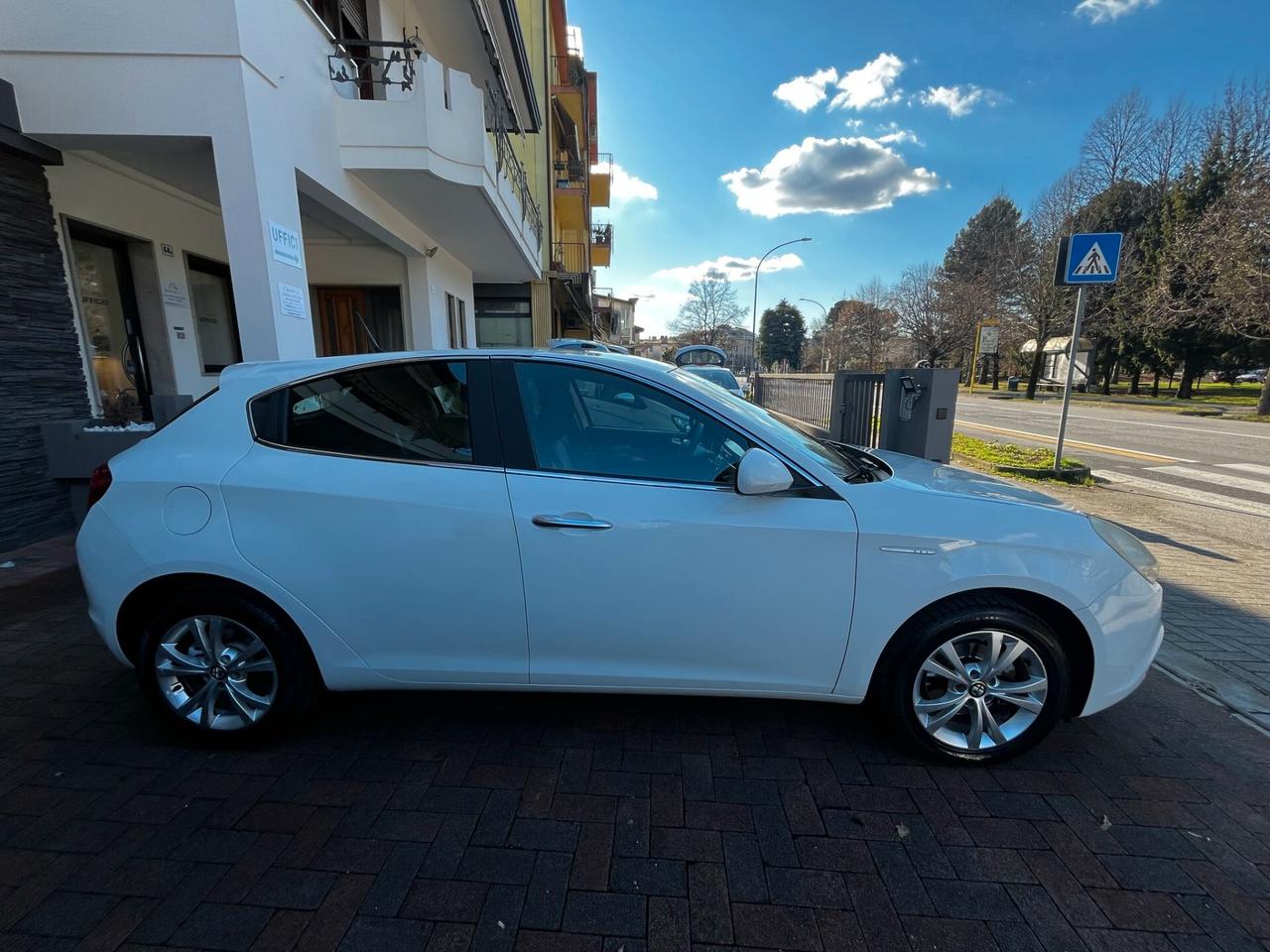 Alfa Romeo Giulietta 1.6 JTDm-2 105 CV Progression