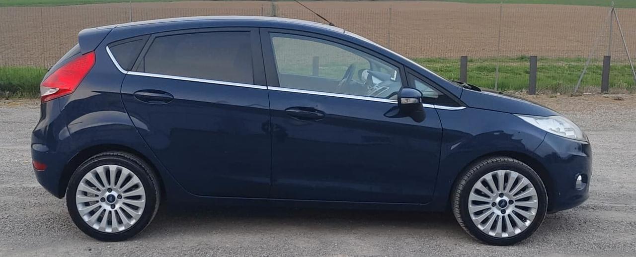 Ford Fiesta 1.4 5 porte Bz.- GPL Titanium