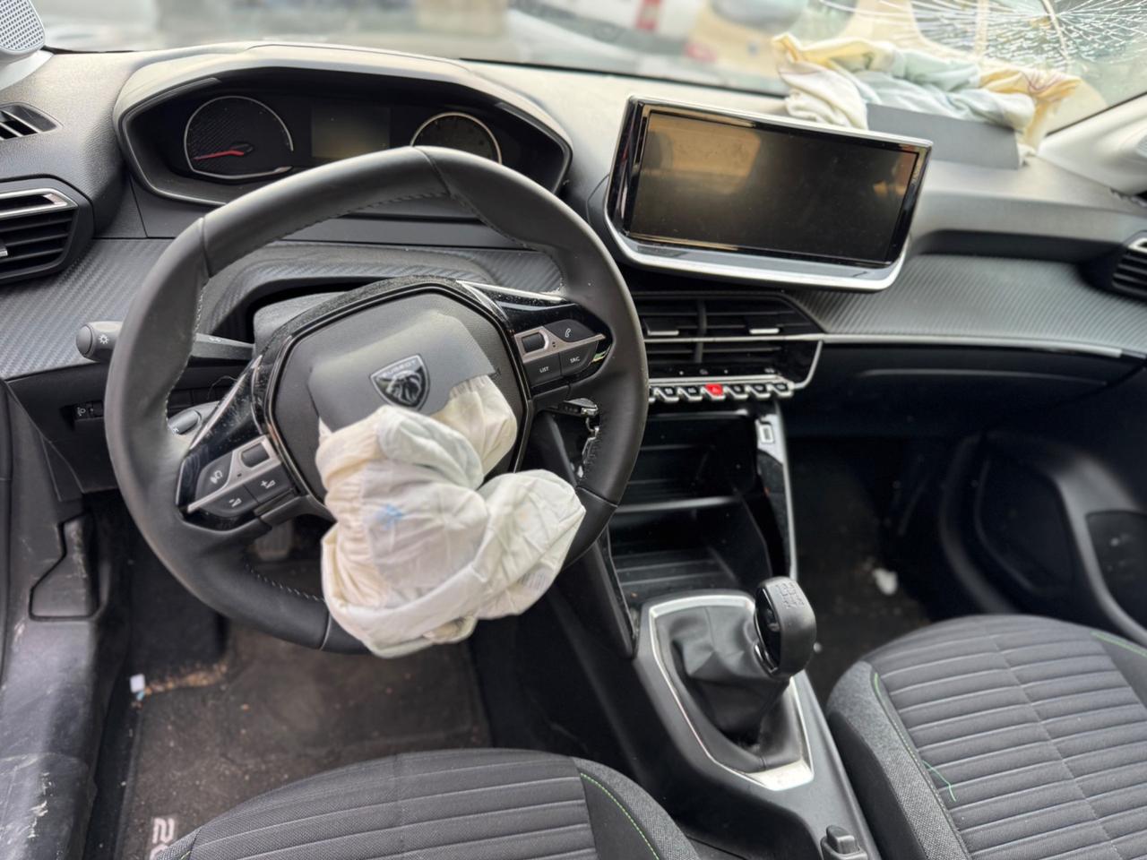 PEUGEOT 208 BENZINA SINISTRATA MARCIANTE