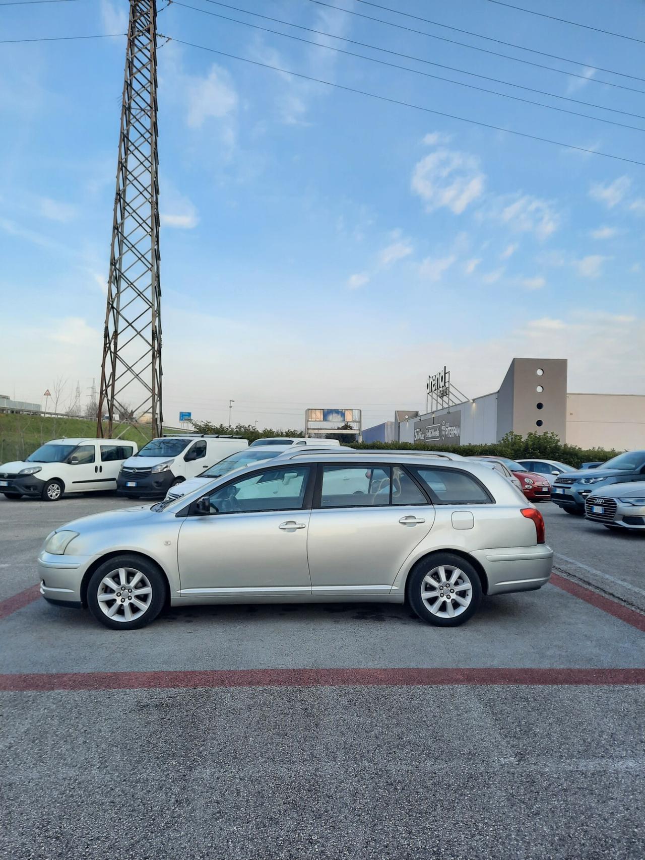 Toyota Avensis 1.8 GPL 16V Station Wagon