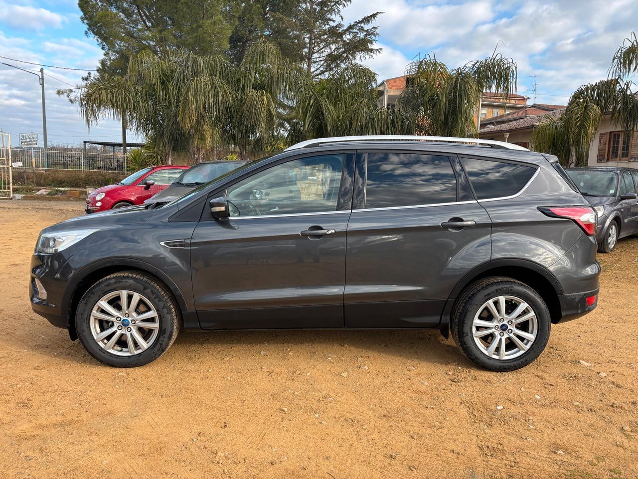 Ford Kuga 1.5 TDCI 120 CV S&S 2WD Titanium