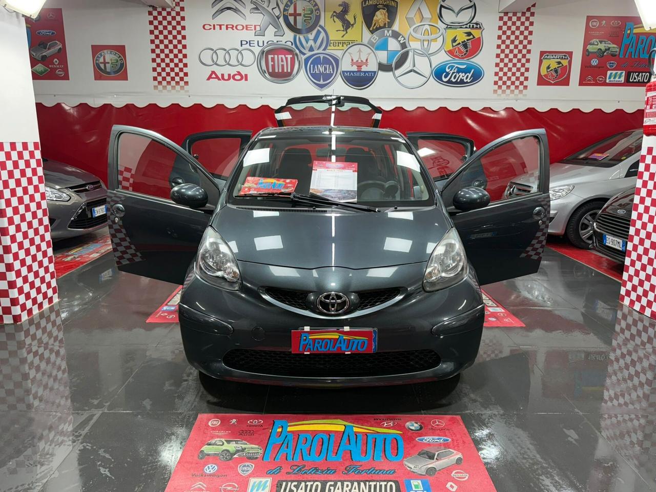 Toyota Aygo 1.0 68cv Connect - 2011