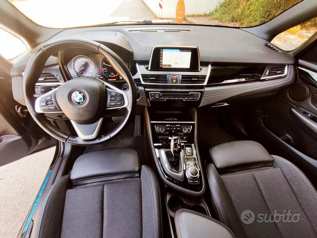 Bmw 2er Active Tourer 216d Active Tourer Sport auto