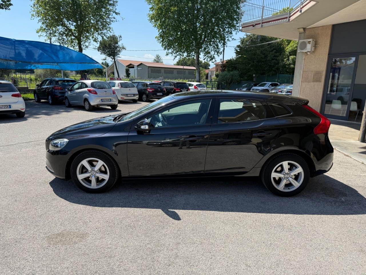 Volvo V40 D2 1.6 Diesel 115 cv - Neopatentati
