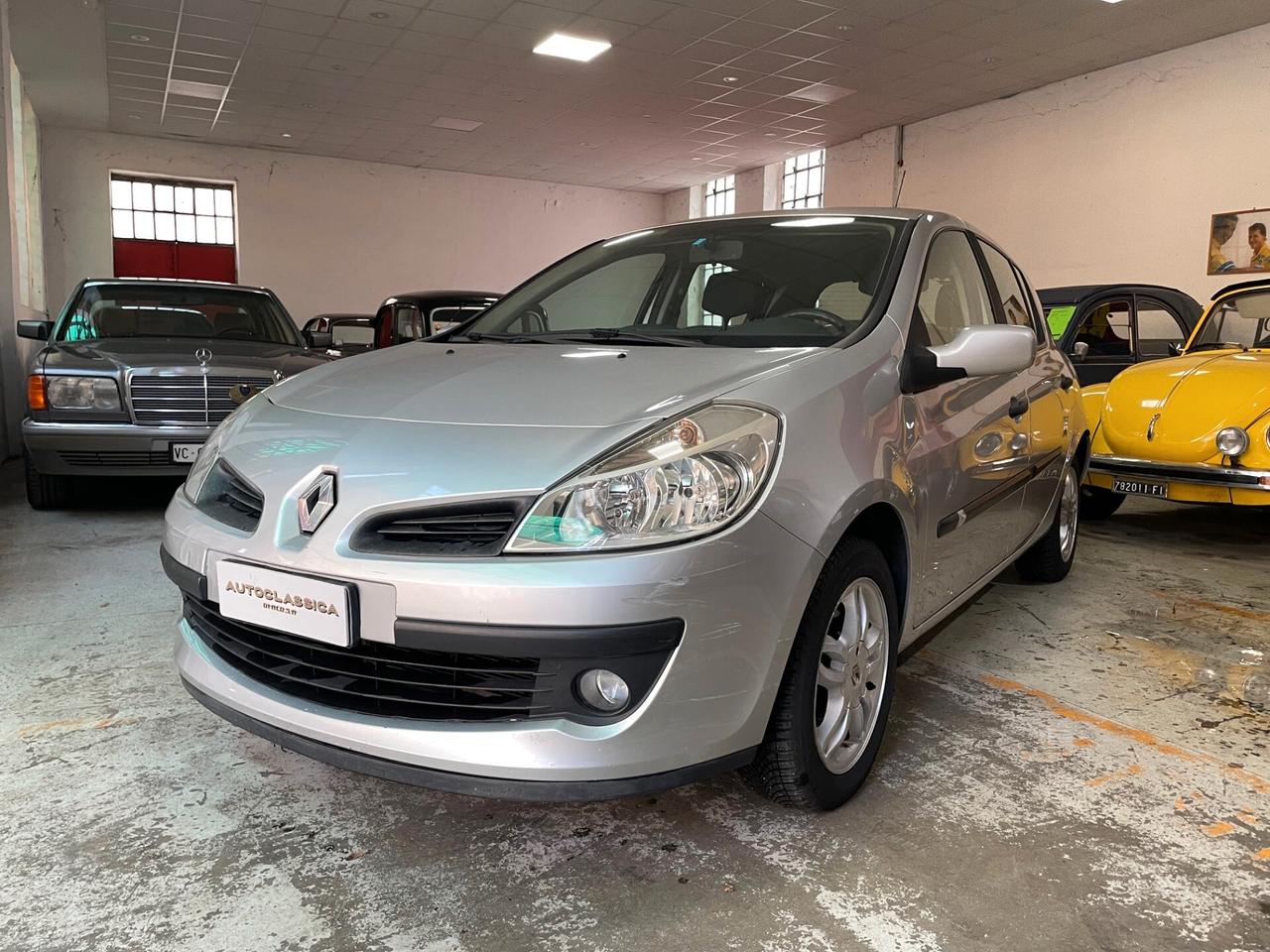 Renault Clio 1.4 16V 5 porte Confort 95.000KM!!!
