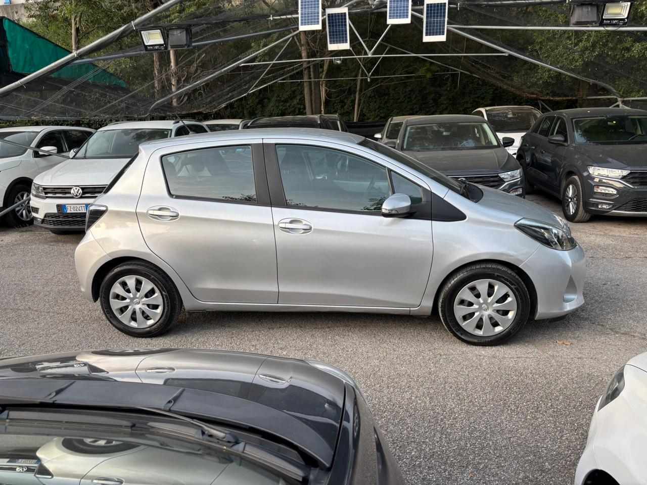 Toyota Yaris 1.5 Hybrid 5 porte Lounge Più OK Neopatentati