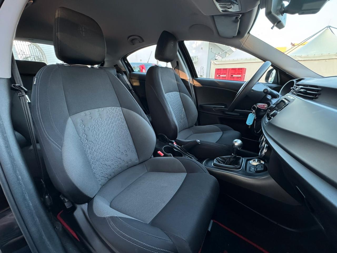 Alfa Romeo Giulietta 1.6 JTDm-2 105 CV Distinctive