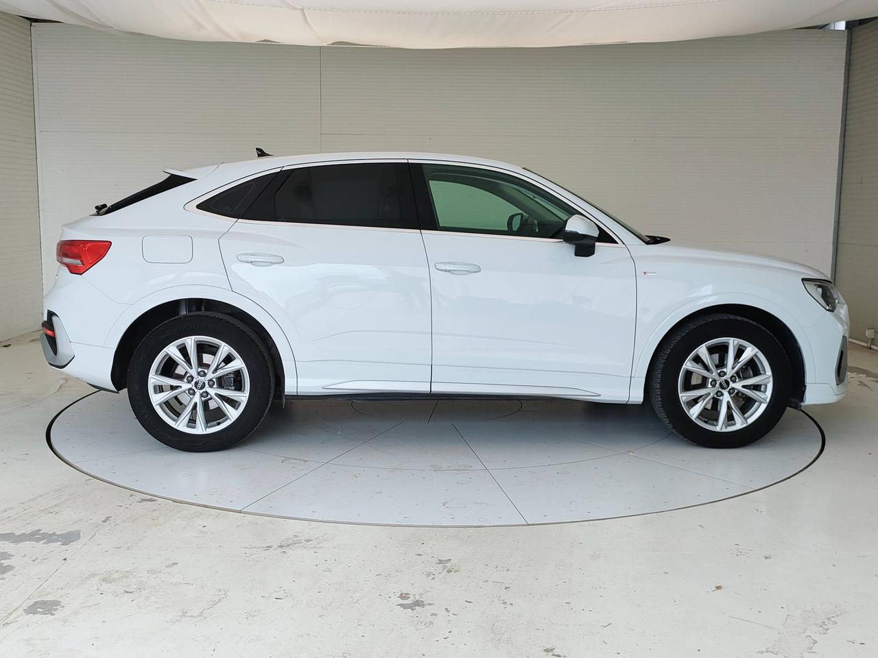 AUDI Q3 I 2019 Sportback - Q3 Sportback 35 2.0 tdi S line edition s-tronic
