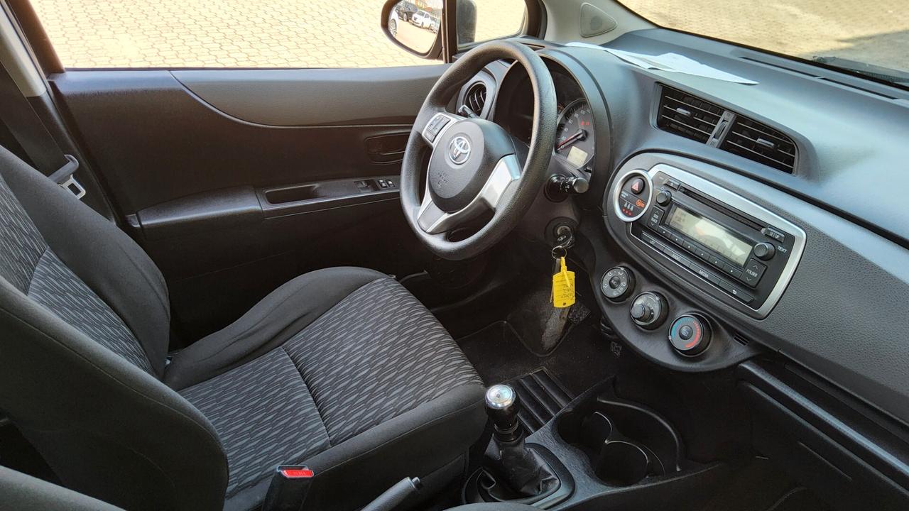 Toyota Yaris 1.0 5 porte Lounge