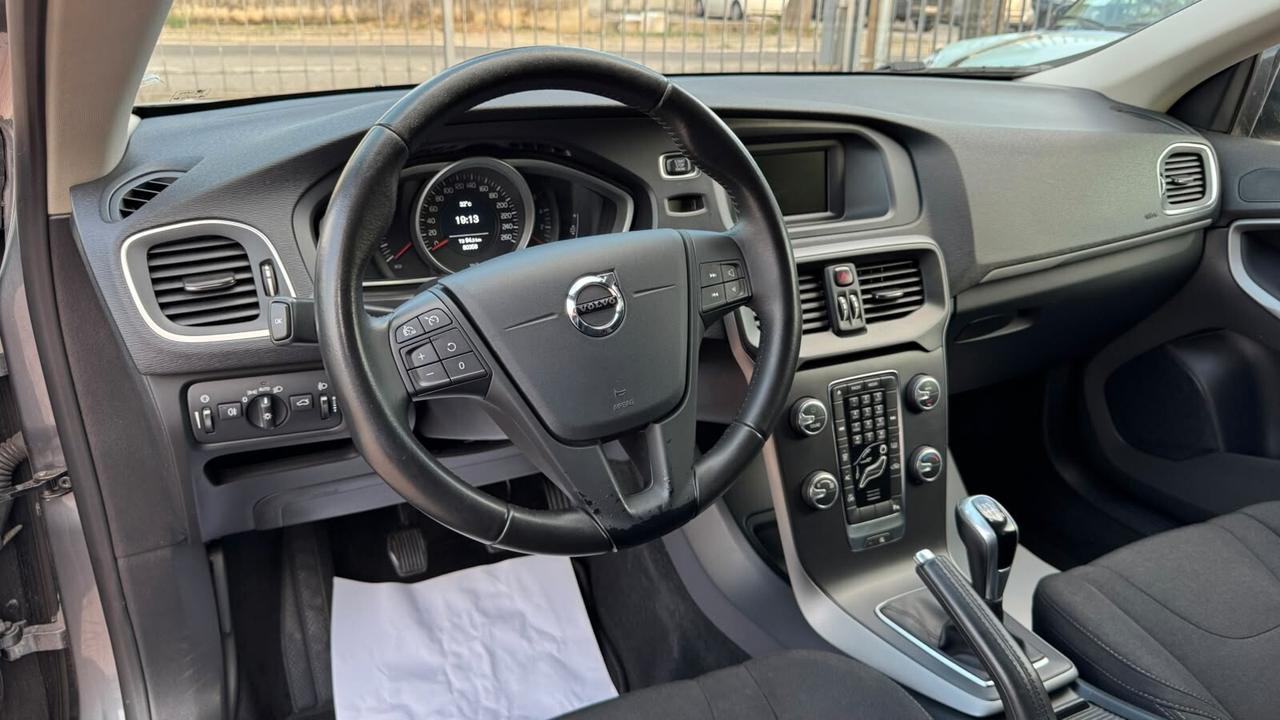 Volvo V40 D2 Business