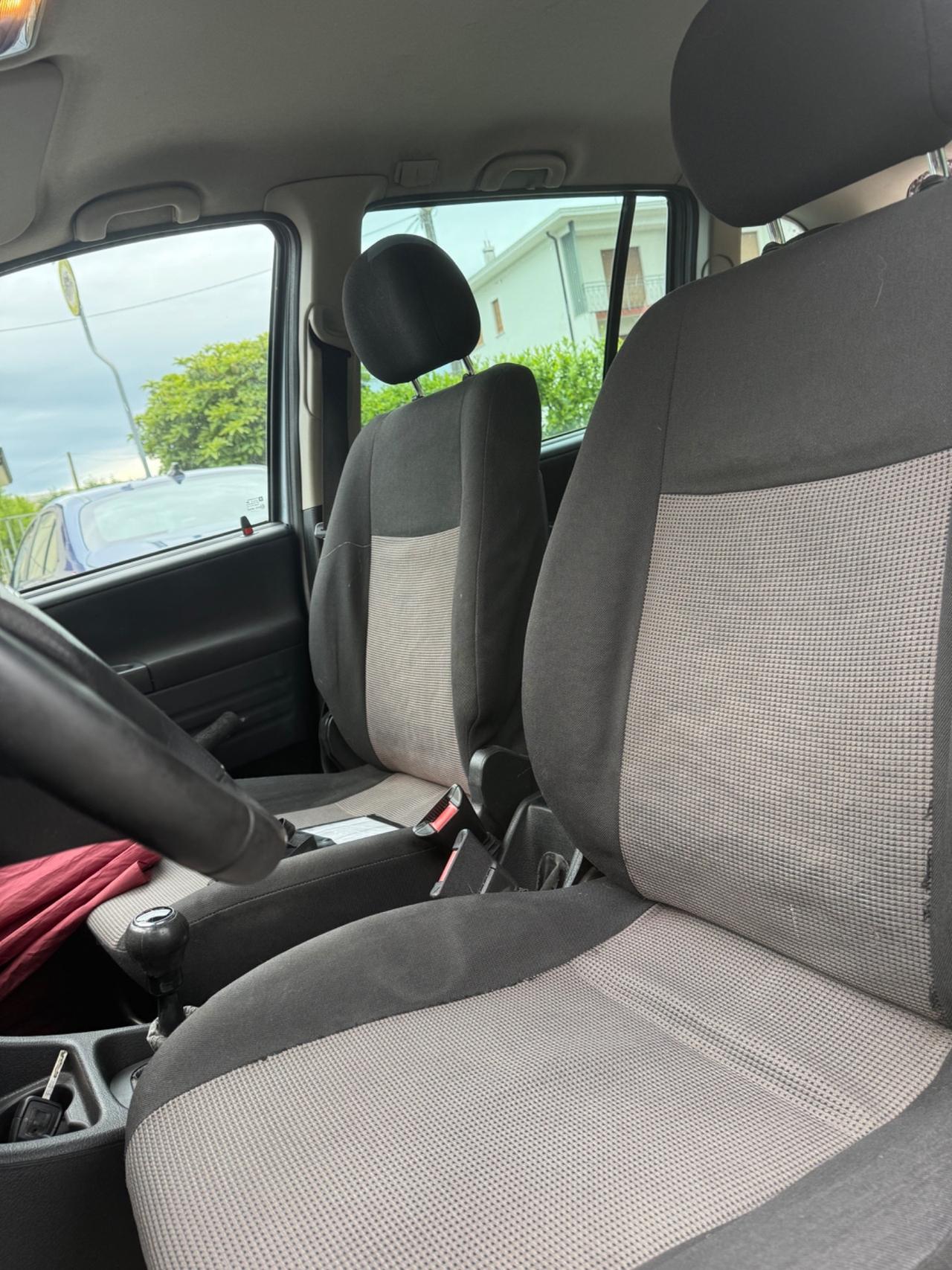 Opel Zafira 7 POSTI