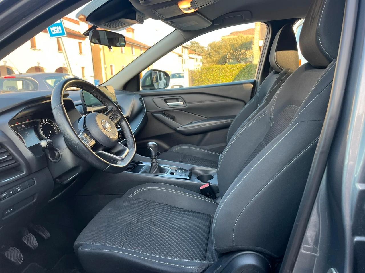 Nissan Qashqai MHEV 140 CV Business