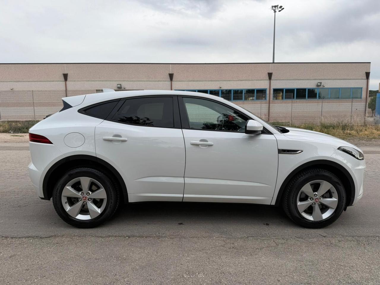 Jaguar E-Pace 2.0D 180 CV AWD R-Dynamic PELLE/RADAR/CAMERA/FULL