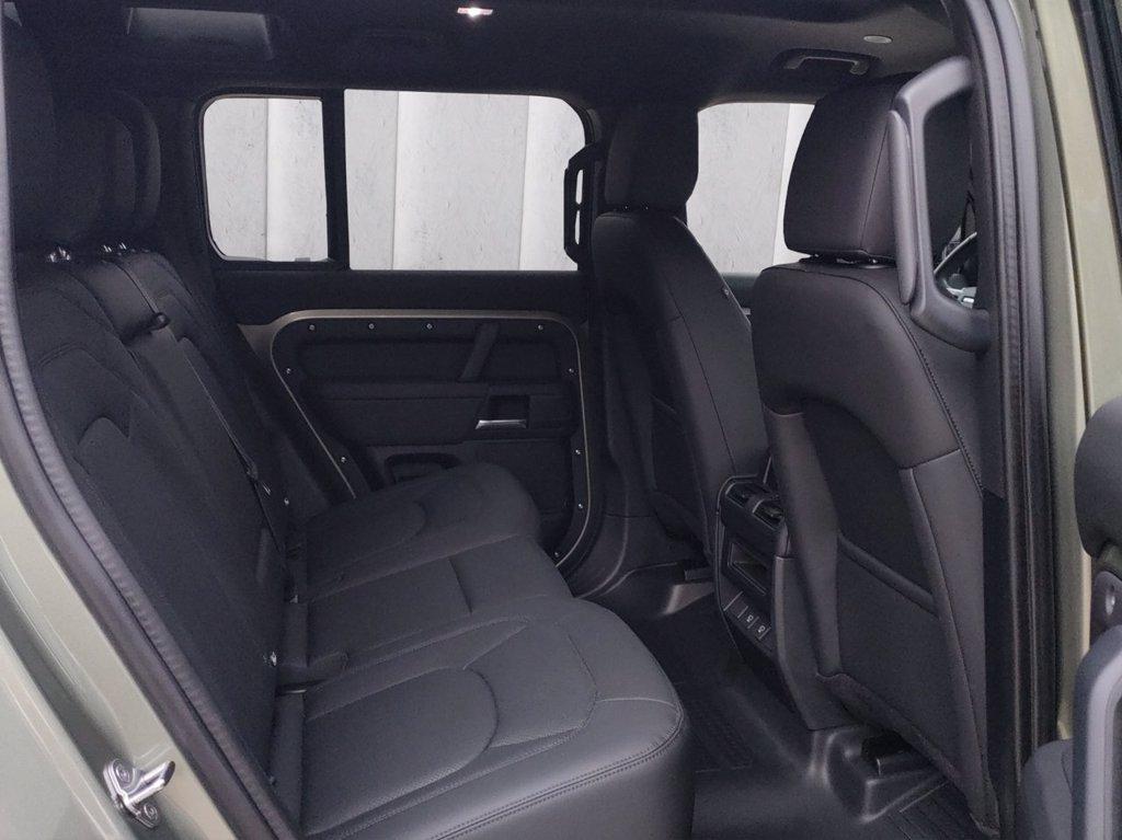 LAND ROVER Defender (2019) LAND ROVER 110 3.0D I6 200 CV AWD Auto S del 2025