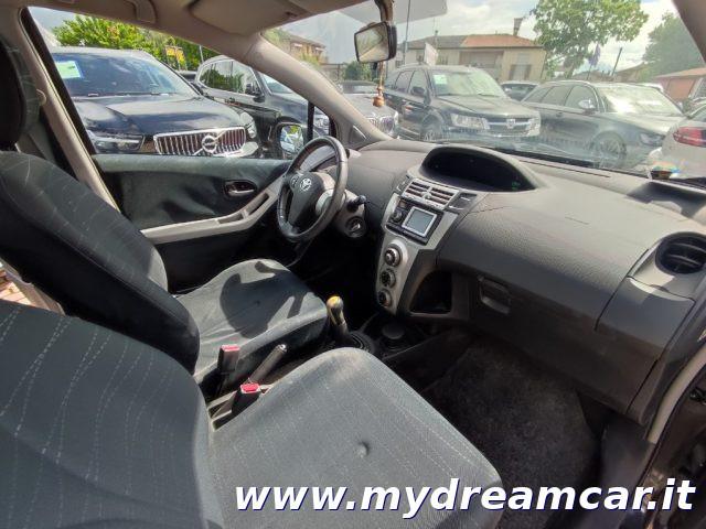 TOYOTA Yaris 1.4 D-4D 5 porte Sol