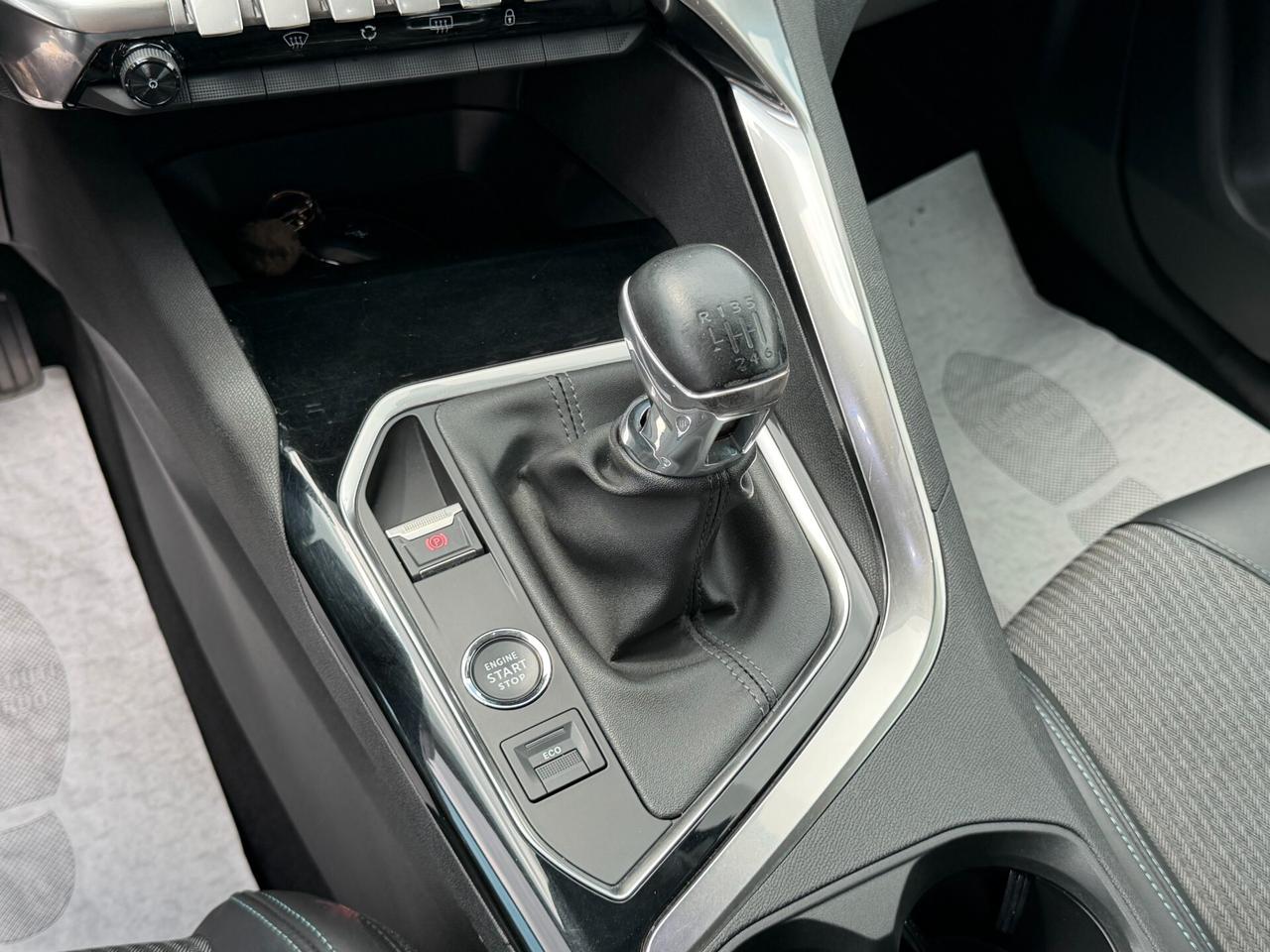 Peugeot 3008 1.5 BLUEHDI 130 cv. ALLURE PACK (Nav)