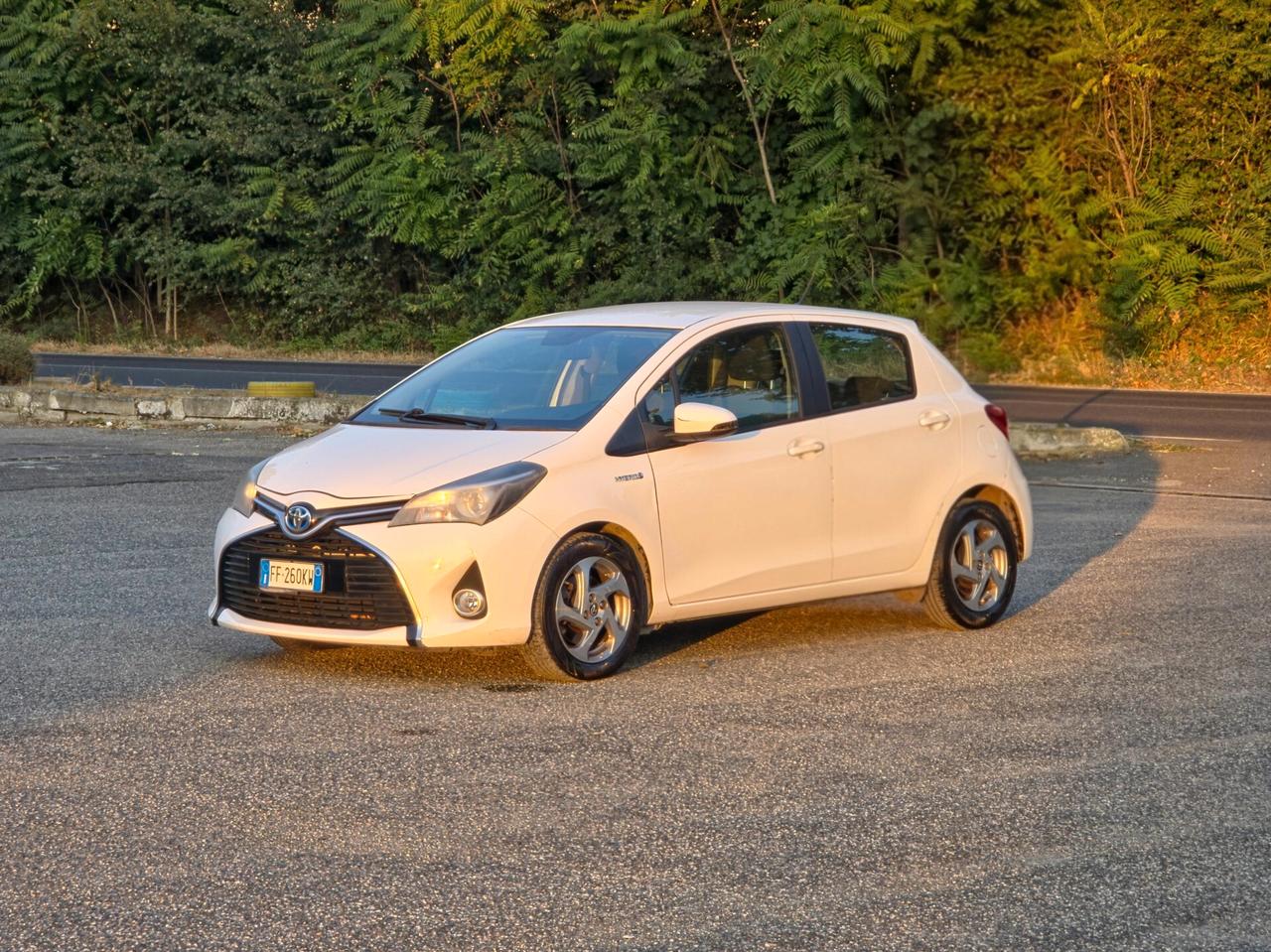 Toyota Yaris 1.5 Hybrid 5 porte Active E6B Automatico NEO 2016