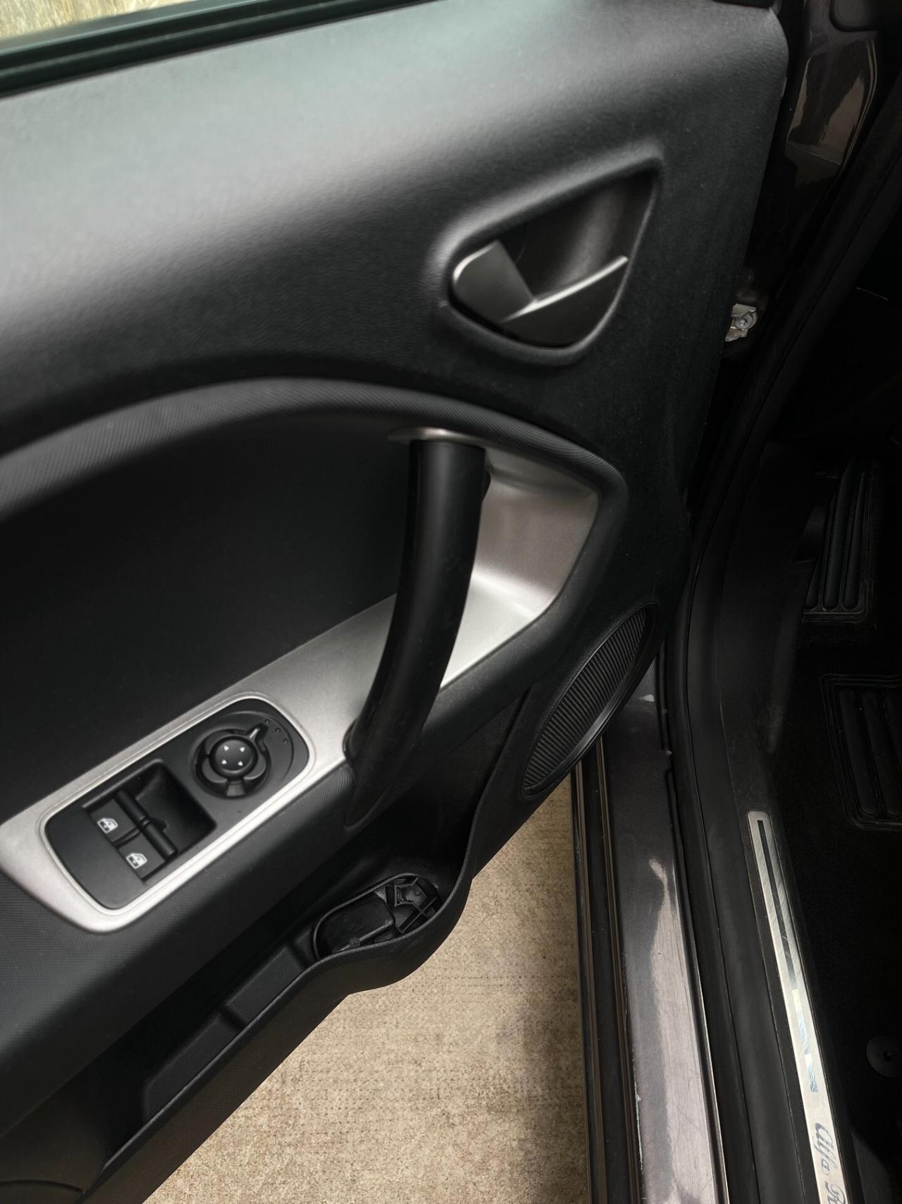 Alfa Romeo MiTo 1.4 T 120 CV GPL Distinctive