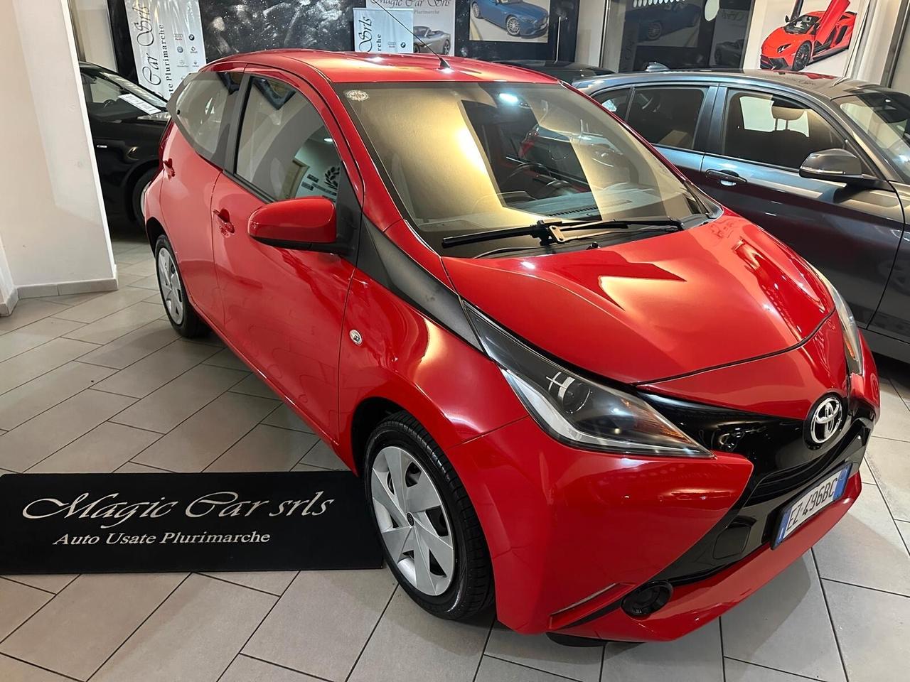 Toyota Aygo 1.0 VVT-i 69 CV 5 porte x-wave MMT