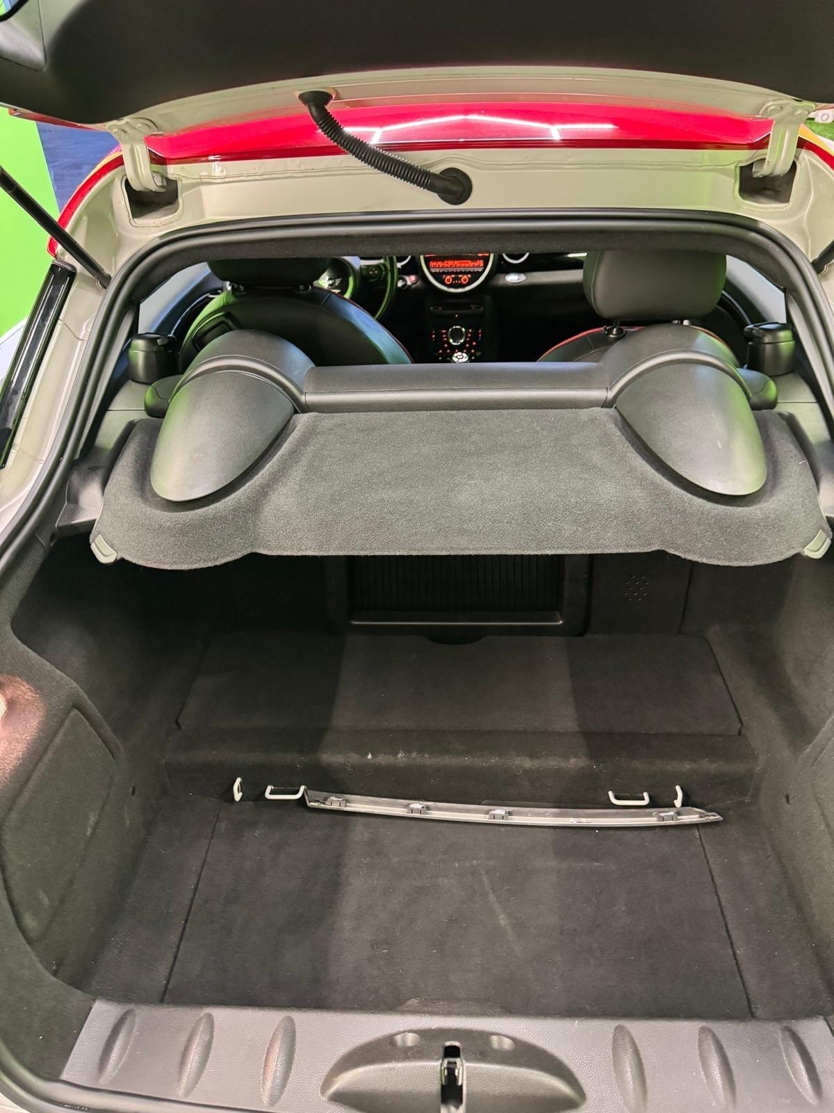 Mini John Cooper Works Coupe 1.6 Coupé
